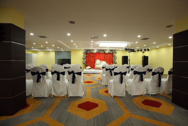 Click Hotel | Wedding Venues & Marriage Halls in Kanpur Road, Lucknow