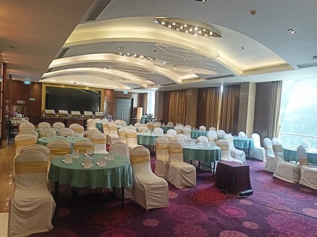 Fortune Select SG Highway | Engagement Party Venues in Ahmedabad