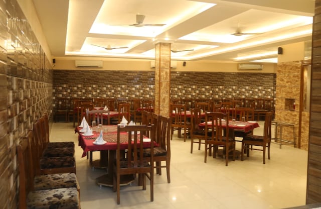 Godwin Hotel | Veg Banquet Halls in Patiala