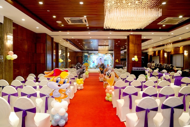 Goldfinch Hotel | Terrace Banquets & Party Halls in Andheri East, Mumbai