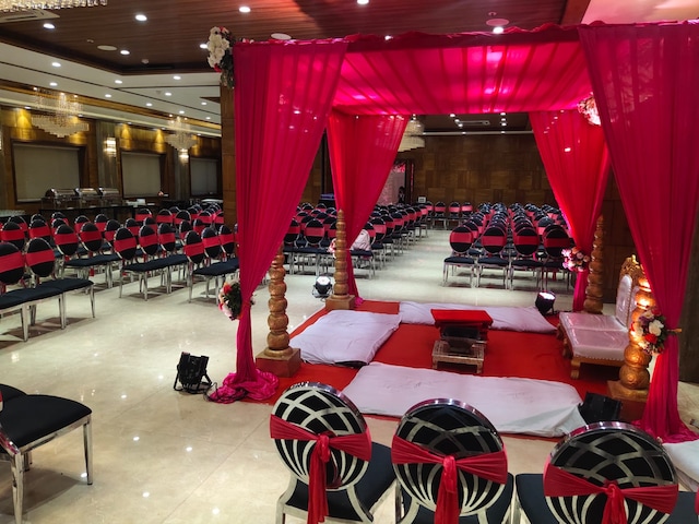 Goldfinch Hotel | Terrace Banquets & Party Halls in Andheri East, Mumbai