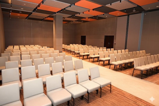 Ibis | Luxury Wedding Halls & Hotels in Thane West, Mumbai