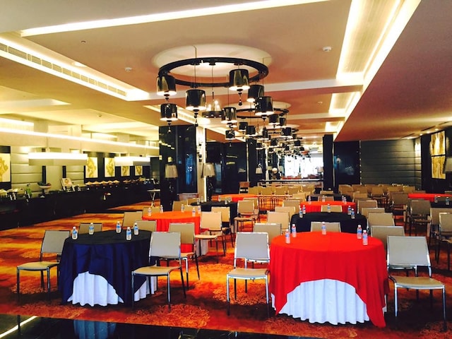 Tangerine Royale Banquets | Corporate Events & Cocktail Party Venue Hall in Bangur D, Kolkata