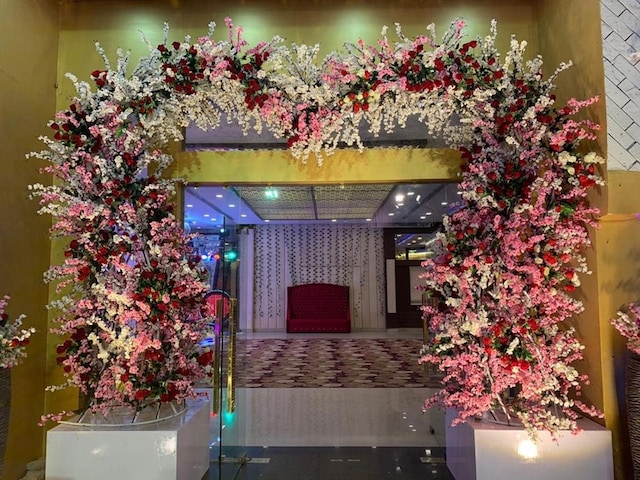 Weddingz Banquet Company Serviced Golden Castle Party Lawns | Wedding Halls & Lawns in Sahibabad, Ghaziabad